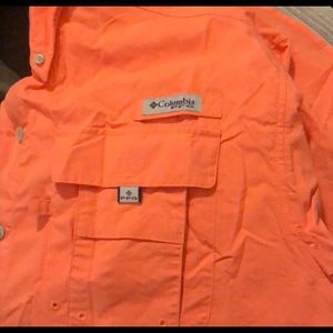 Columbia PFG button you shirt
